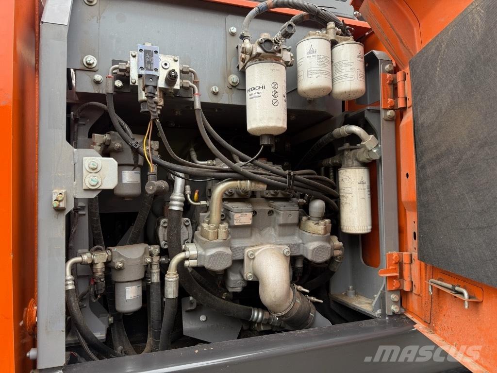 Hitachi ZX 140 W-6 Gravemaskiner på hjul