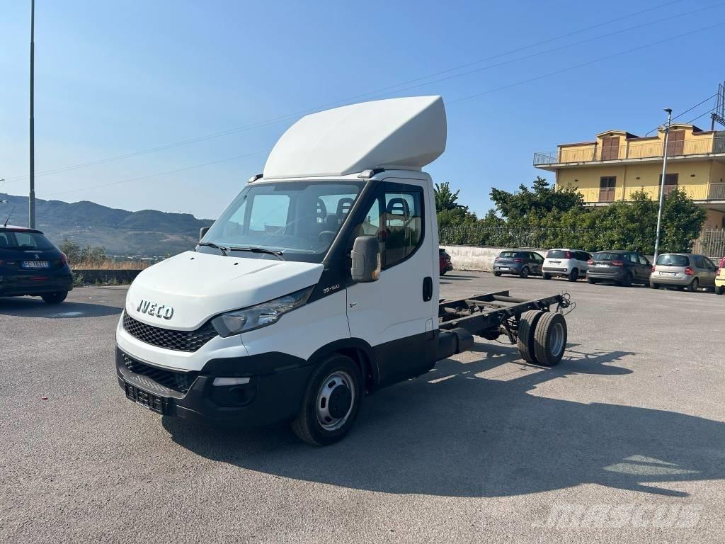 Iveco Daily 35-150 Autotransportere / Knæklad
