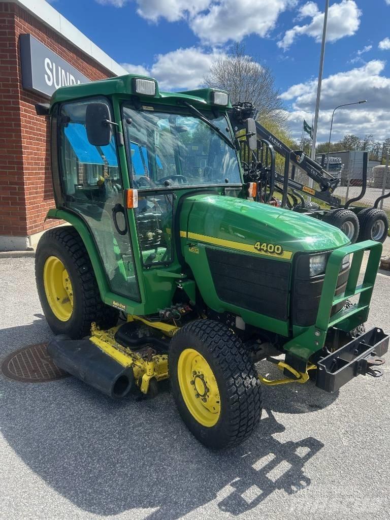 John Deere 4400 Kompakte traktorer