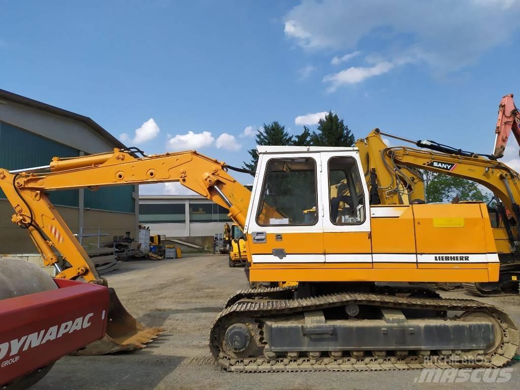 Liebherr 902 Gravemaskiner på larvebånd