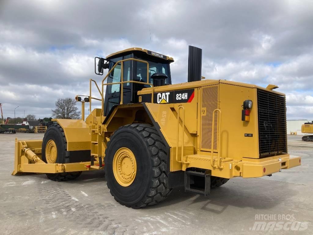 CAT 824 H Bulldozer på larvebånd