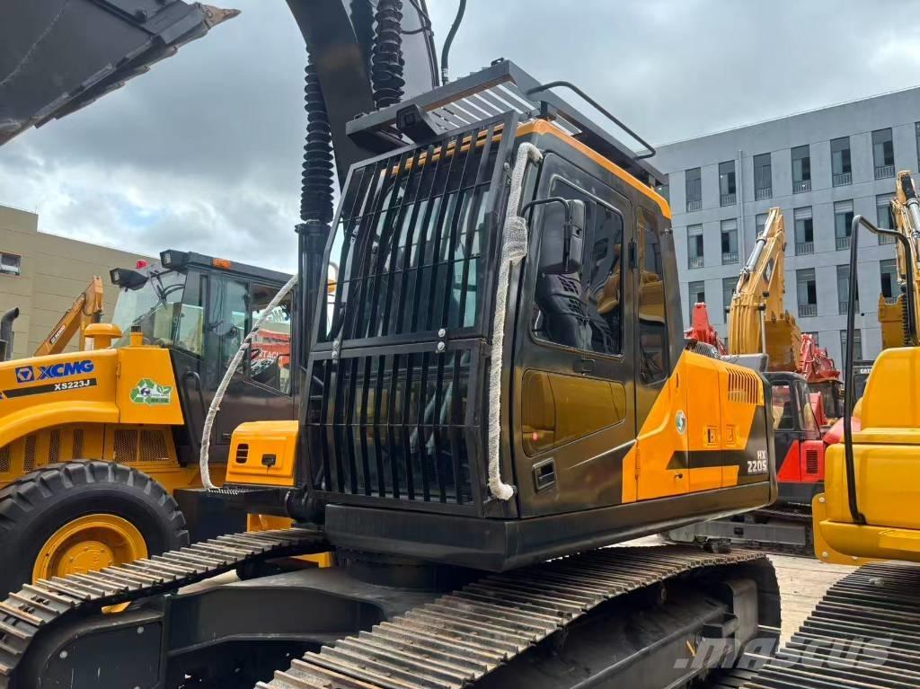 Hyundai HX 220 Gravemaskiner på larvebånd