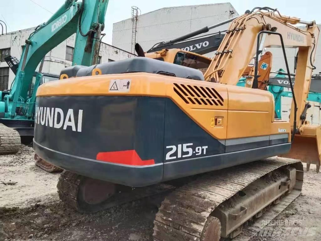 Hyundai R215-9T Gravemaskiner på hjul