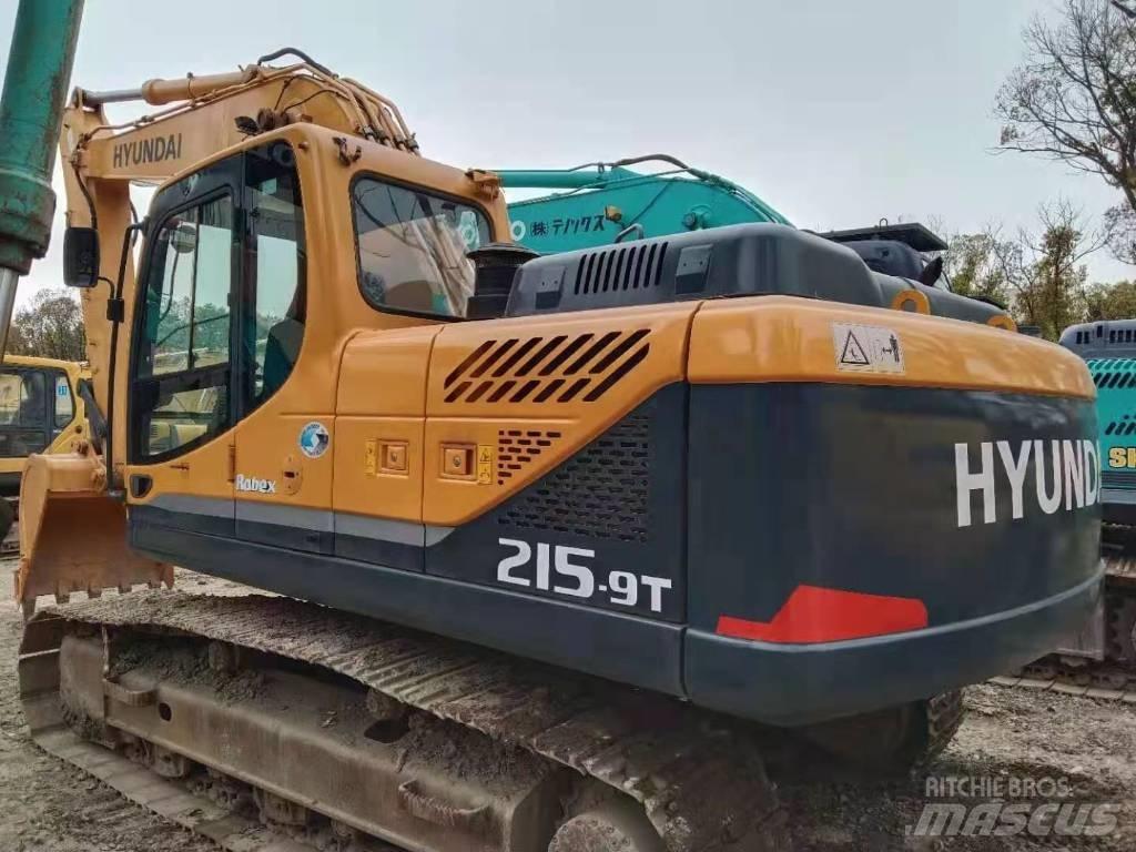 Hyundai R215-9T Gravemaskiner på hjul