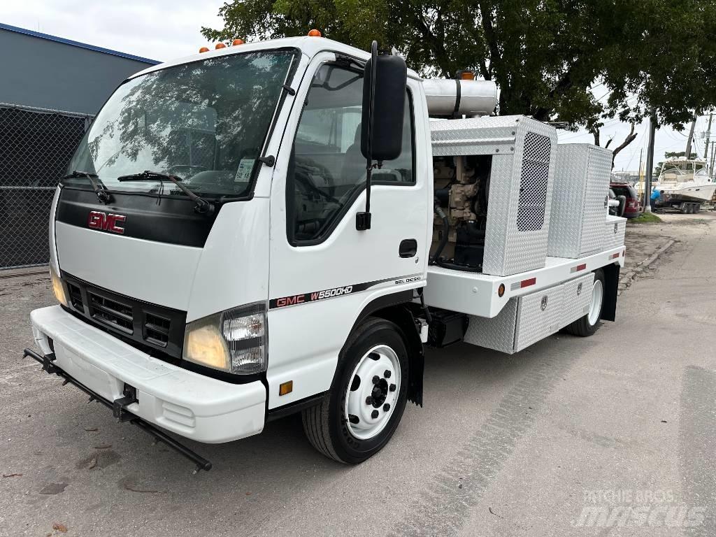 GMC W 5500 HD Slamsuger