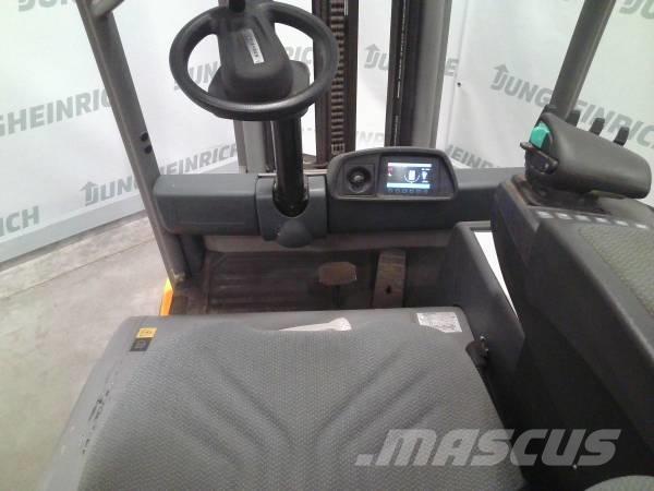 Jungheinrich EFG 320 El gaffeltrucks