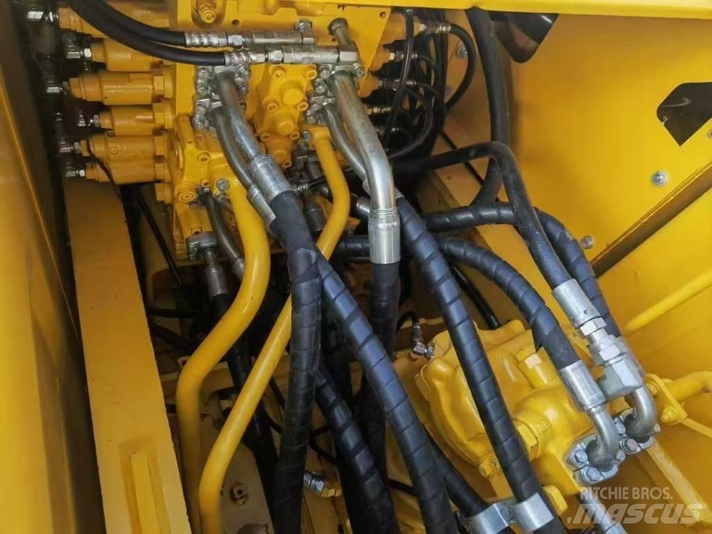 Komatsu 200-8 Gravemaskiner på larvebånd