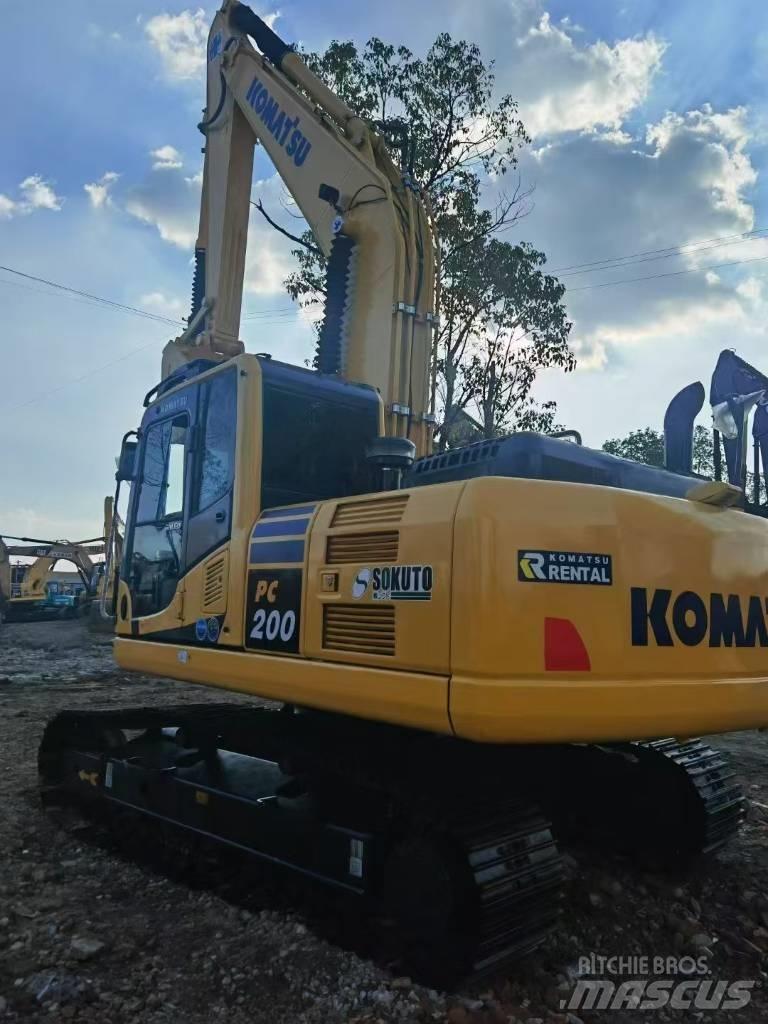 Komatsu 200-8 Gravemaskiner på larvebånd