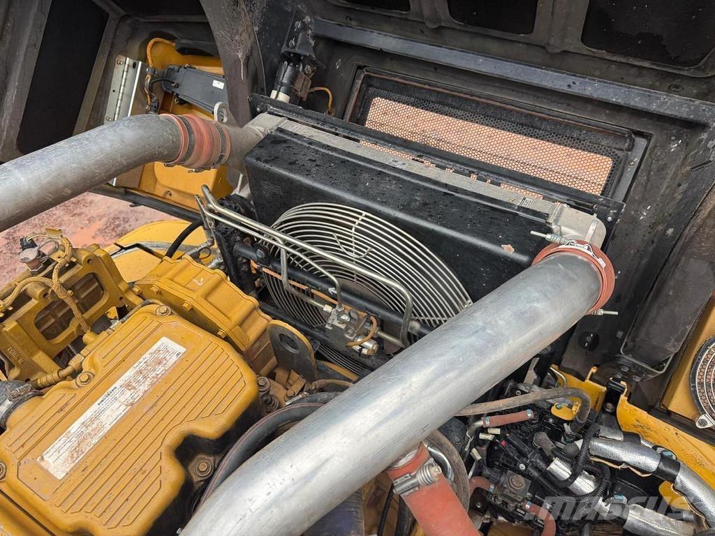 CAT 745 C Terrængående lastbiler