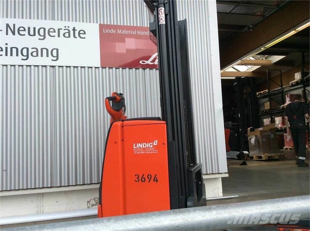 Linde L16I Selvkørende stablere