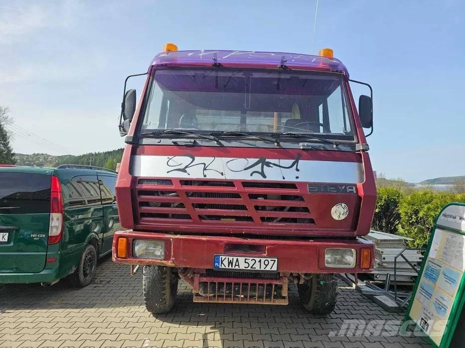 Steyr 33S Lastbiler med tip