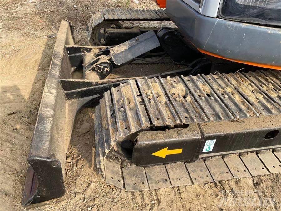 Hitachi EX75 Gravemaskiner på larvebånd