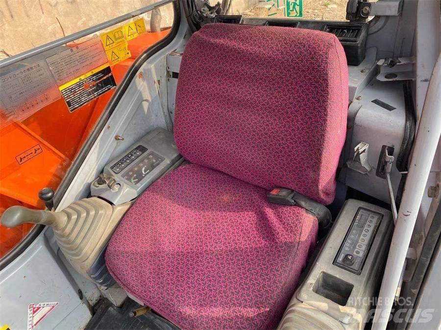 Hitachi EX75 Gravemaskiner på larvebånd