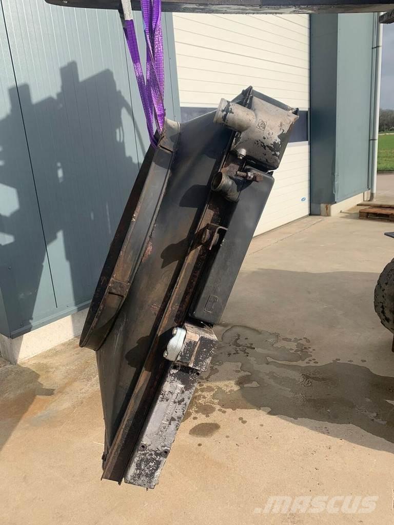 Liebherr A932 Radiatorer