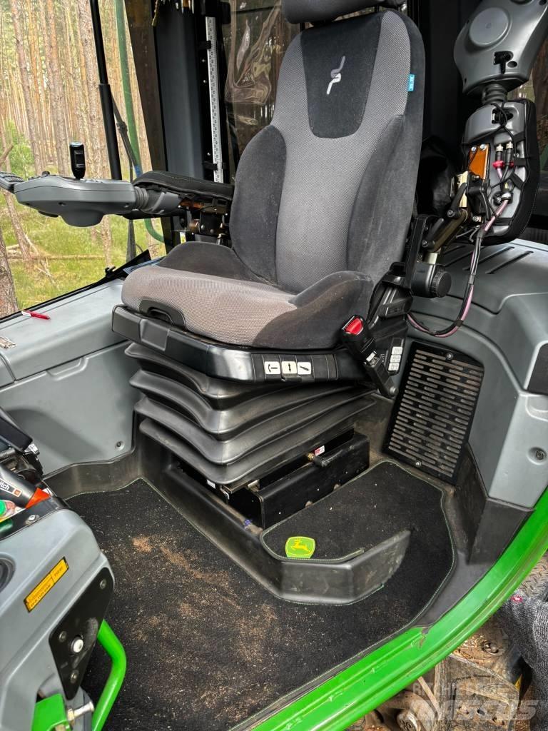 John Deere 1170 E Skovningsmaskiner