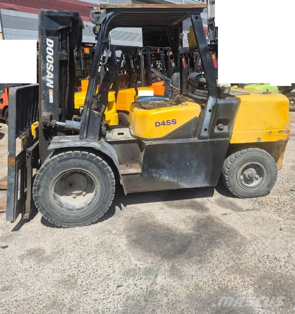 Doosan D 45 SC-9 Gaffeltrucks - andre