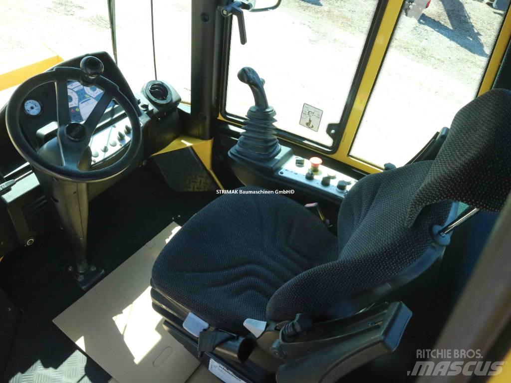 Bomag BW 213 D H-4 i Jordvibrationstromler