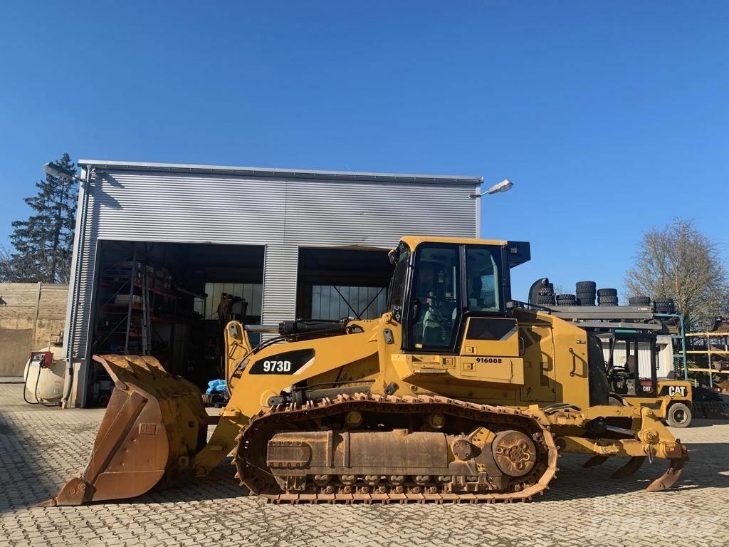 CAT 973 D Larvebåndslæssere