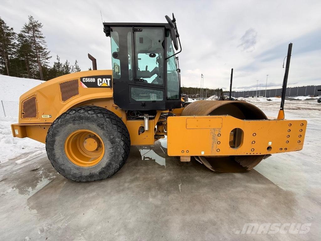 CAT CS 68 B Enkelt tromle