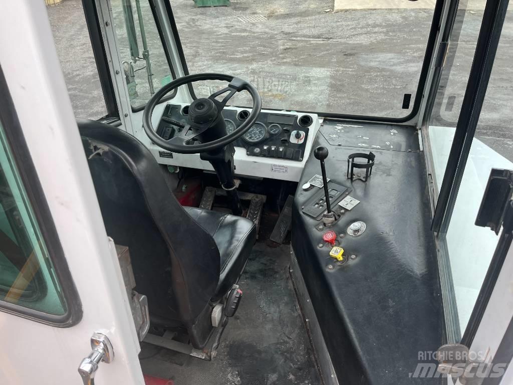 Capacity TJ5000 DOT Terminaltraktorer
