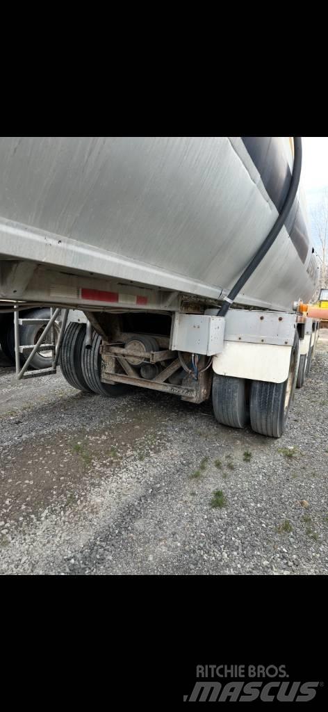 Remtec 4 AXLES Tankanhængere