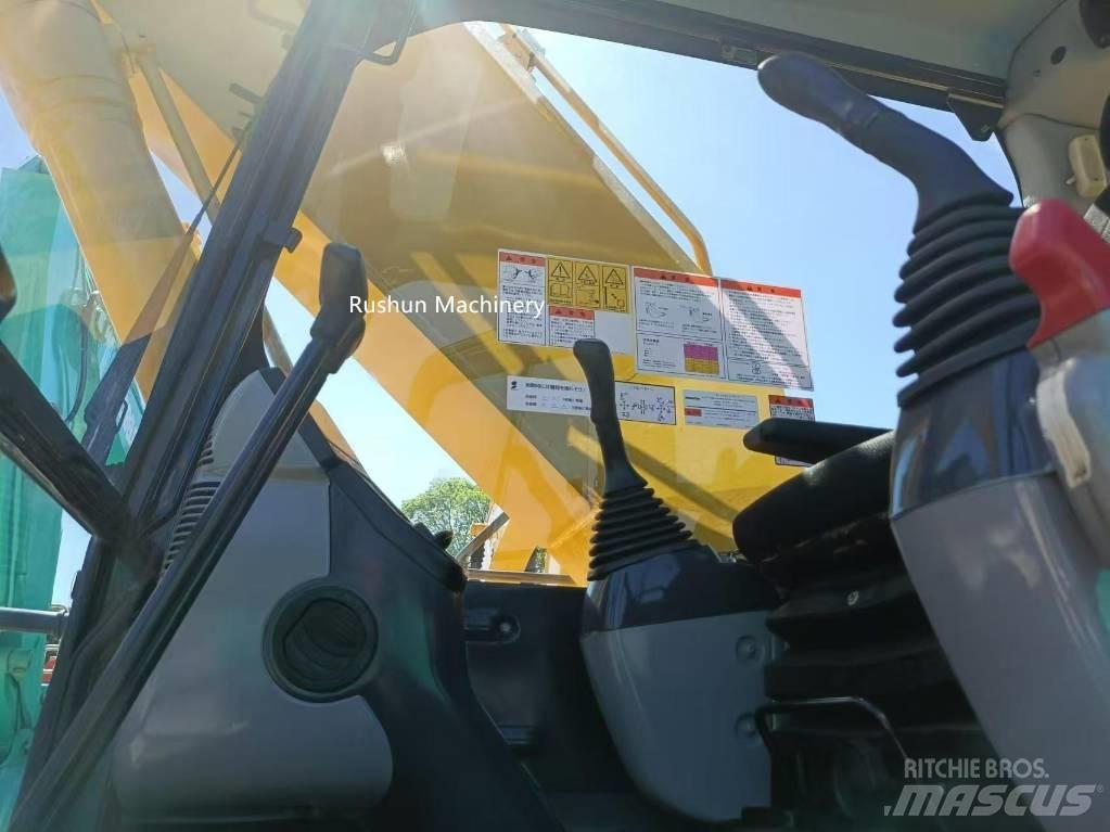Komatsu PC 220-8 Gravemaskiner på larvebånd