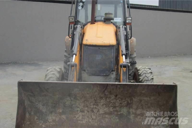 JCB 3DX4 Rendegravere