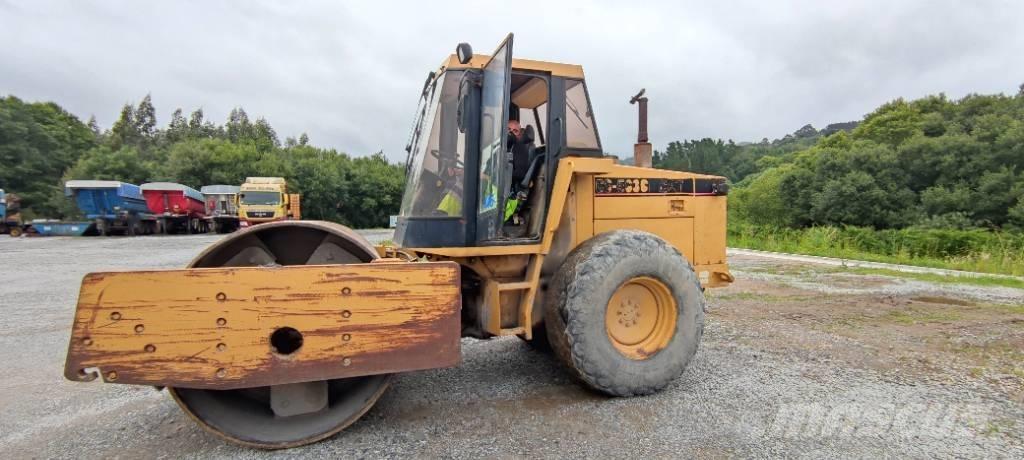 CAT CS 583 C Enkelt tromle