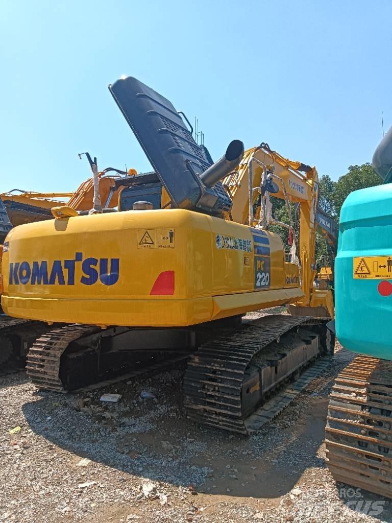 Komatsu PC 220 Gravemaskiner på larvebånd
