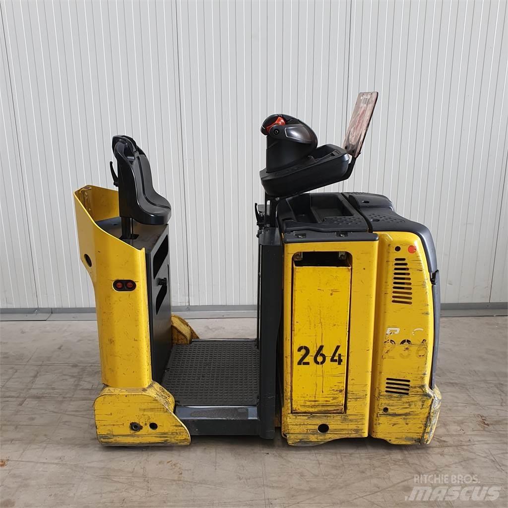 Linde P30C Bugsertruck