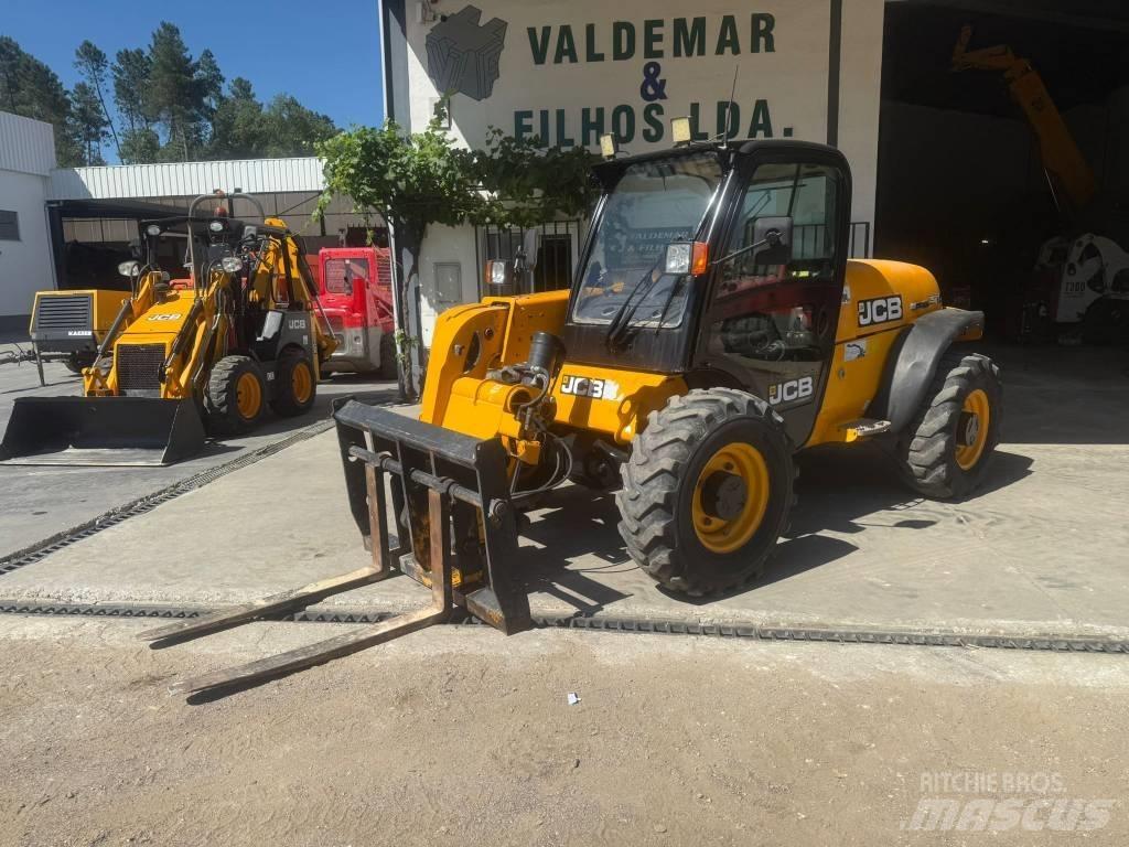 JCB 527-55 Teleskoplæssere til landbrug
