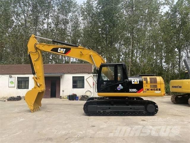 CAT 320D2 Gravemaskiner på larvebånd