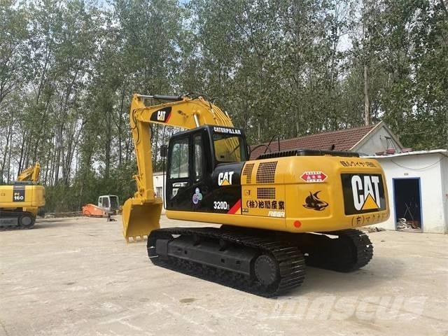 CAT 320D2 Gravemaskiner på larvebånd