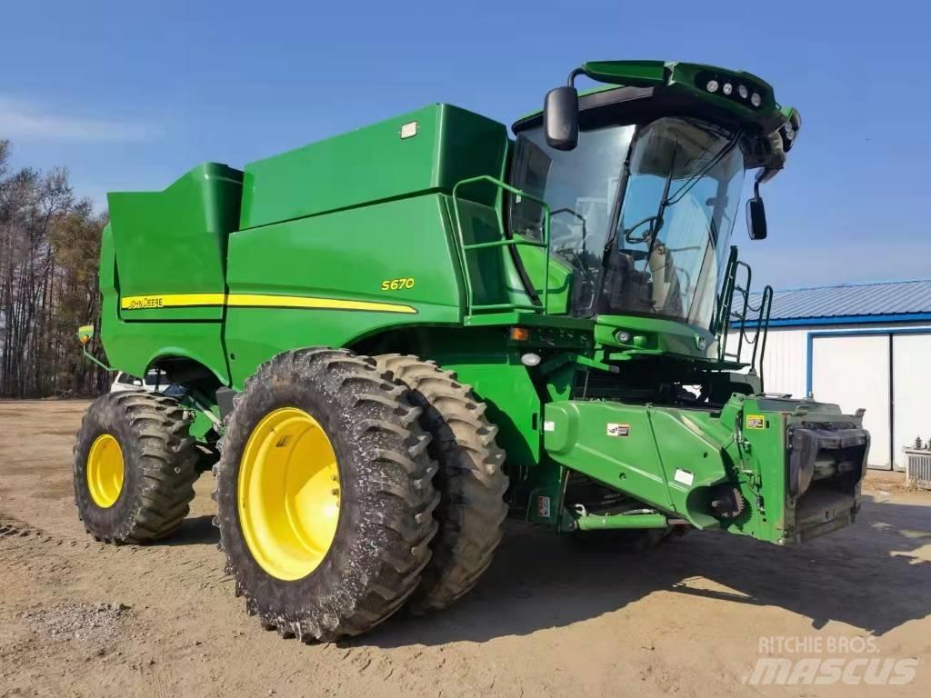 John Deere S670 Mejetærskere