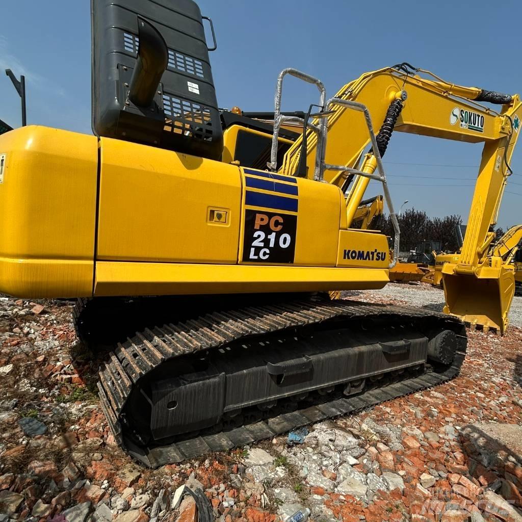 Komatsu 210-8 Gravemaskiner på larvebånd