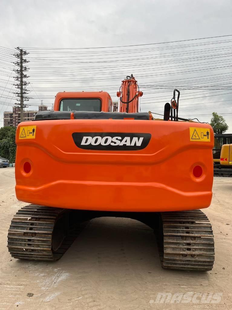 Doosan DX 140 LC Gravemaskiner på larvebånd