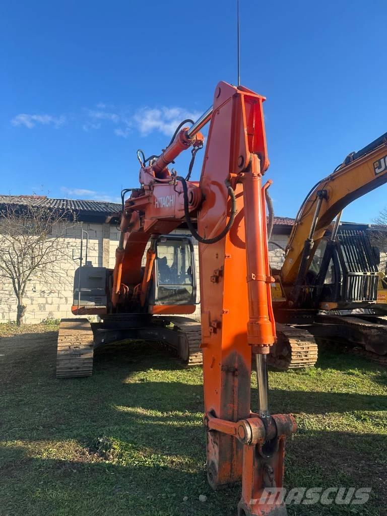 Hitachi ZAXIS 210LC Kabiner og interiør