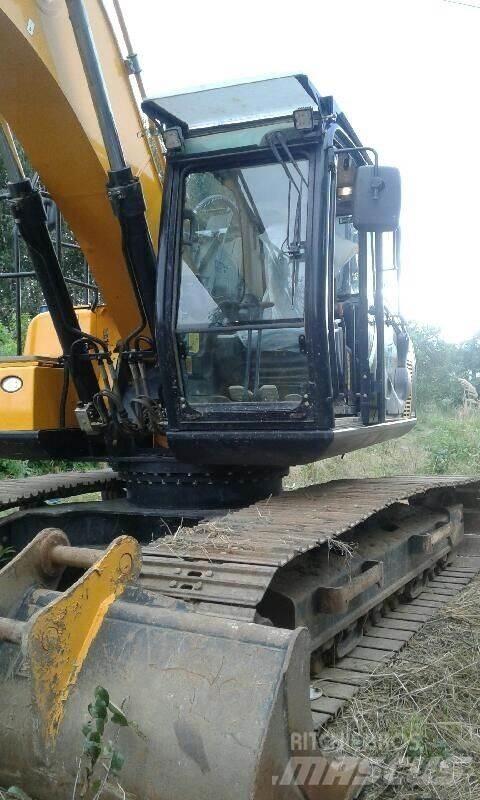 JCB JS220LC Gravemaskiner på larvebånd