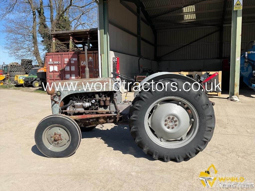 Ferguson TRACTOR Traktorer
