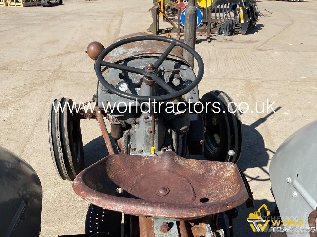 Ferguson TRACTOR Traktorer