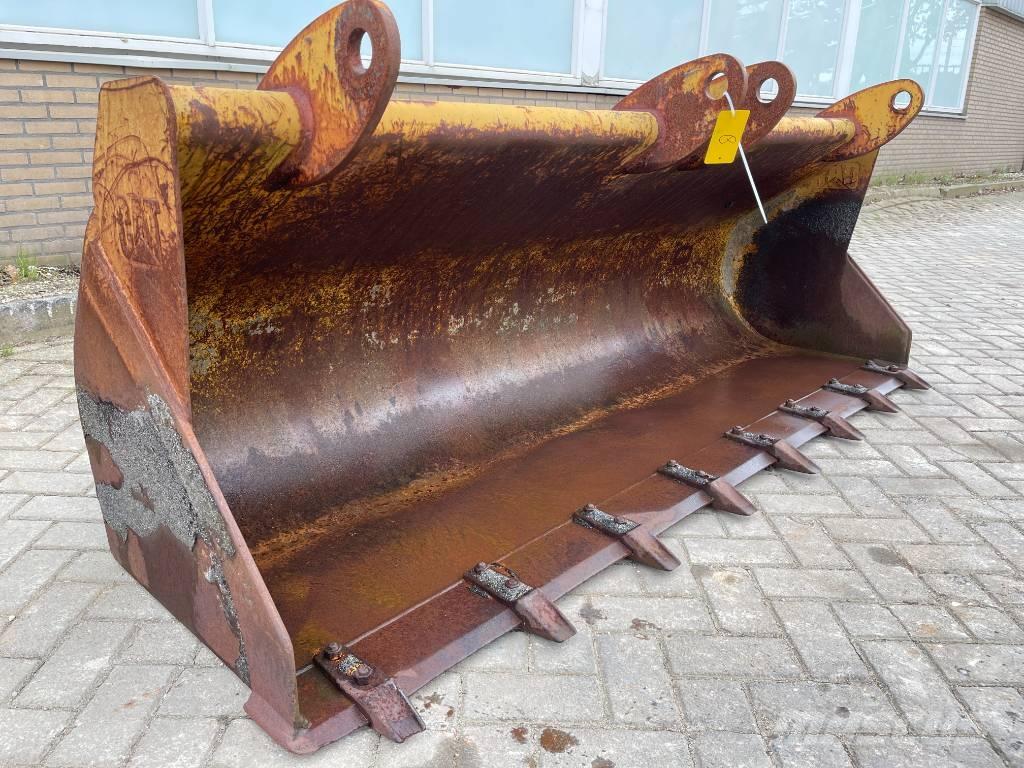 CAT Backhoe bucket Skovle