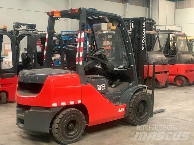 Toyota 8 FD F 30 Diesel gaffeltrucks