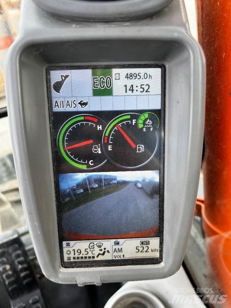 Hitachi ZX 135 US-6 Gravemaskiner på larvebånd