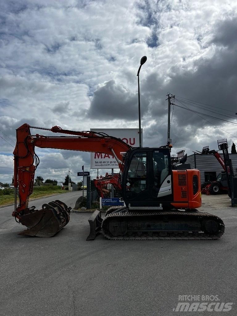 Hitachi ZX 135 US-6 Gravemaskiner på larvebånd