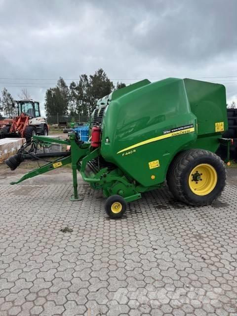 John Deere F 440 R Rundballe-pressere