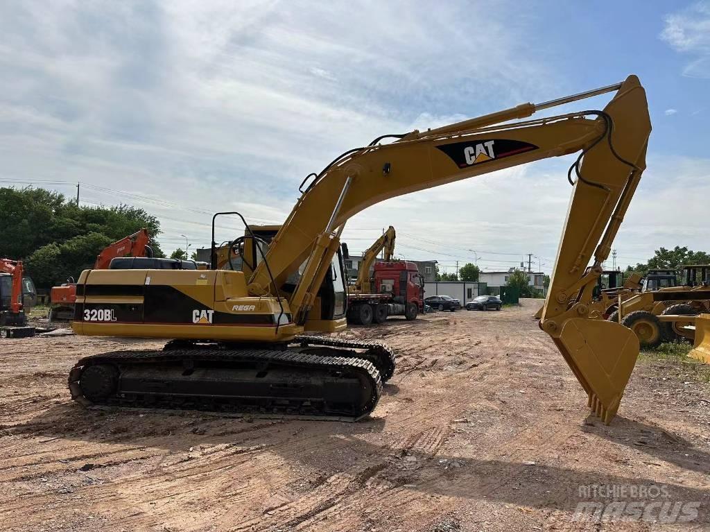 CAT 320 B L Gravemaskiner på larvebånd