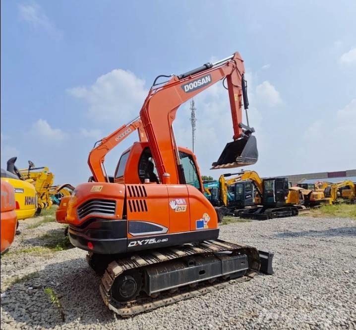 Doosan DX75-9C Midi-gravemaskiner 7t - 12t