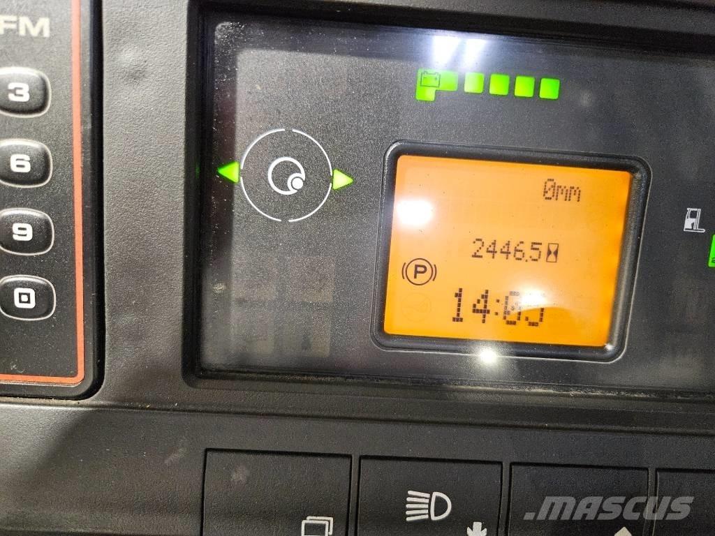 Linde R16B Selvkørende stablere