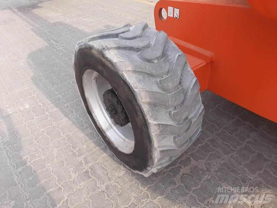 JLG 800AJ Bomlifte med knækarm