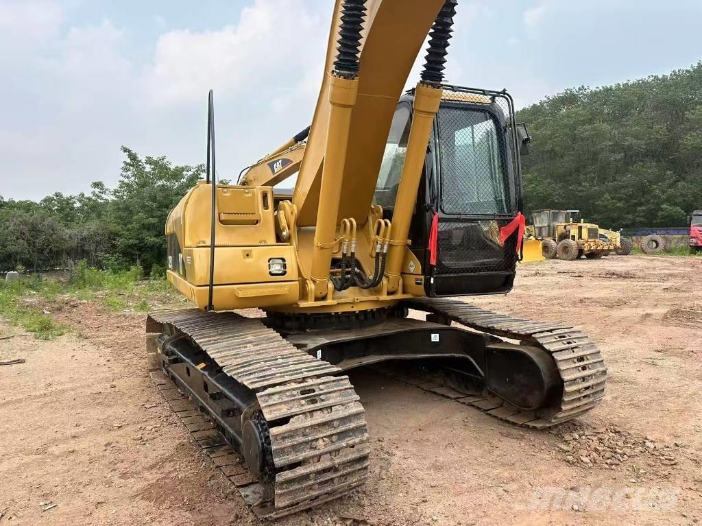 CAT 325 CL Gravemaskiner på larvebånd